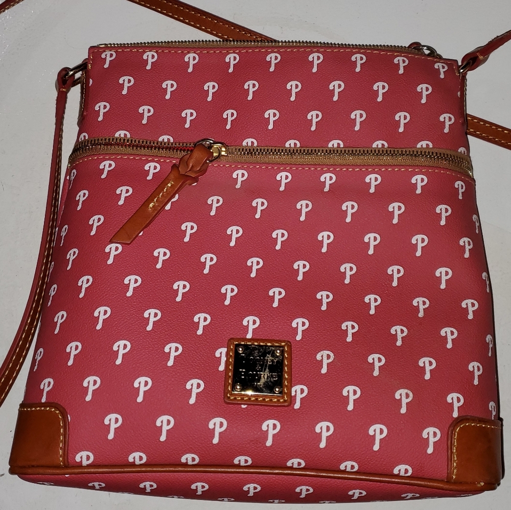 DOONEY & BOURKE PHILLIES CROSSBODY BAG